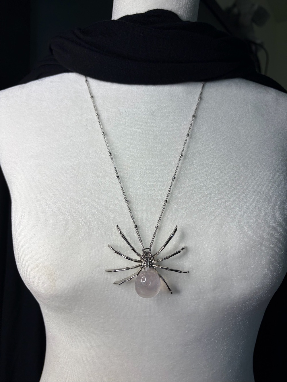 Natural Rose Quartz Spider Pendant Necklace 27” Silver Tone